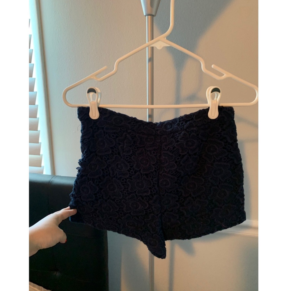 Super cute floral print shorts